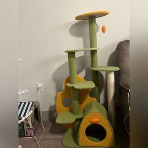 Cat tree
